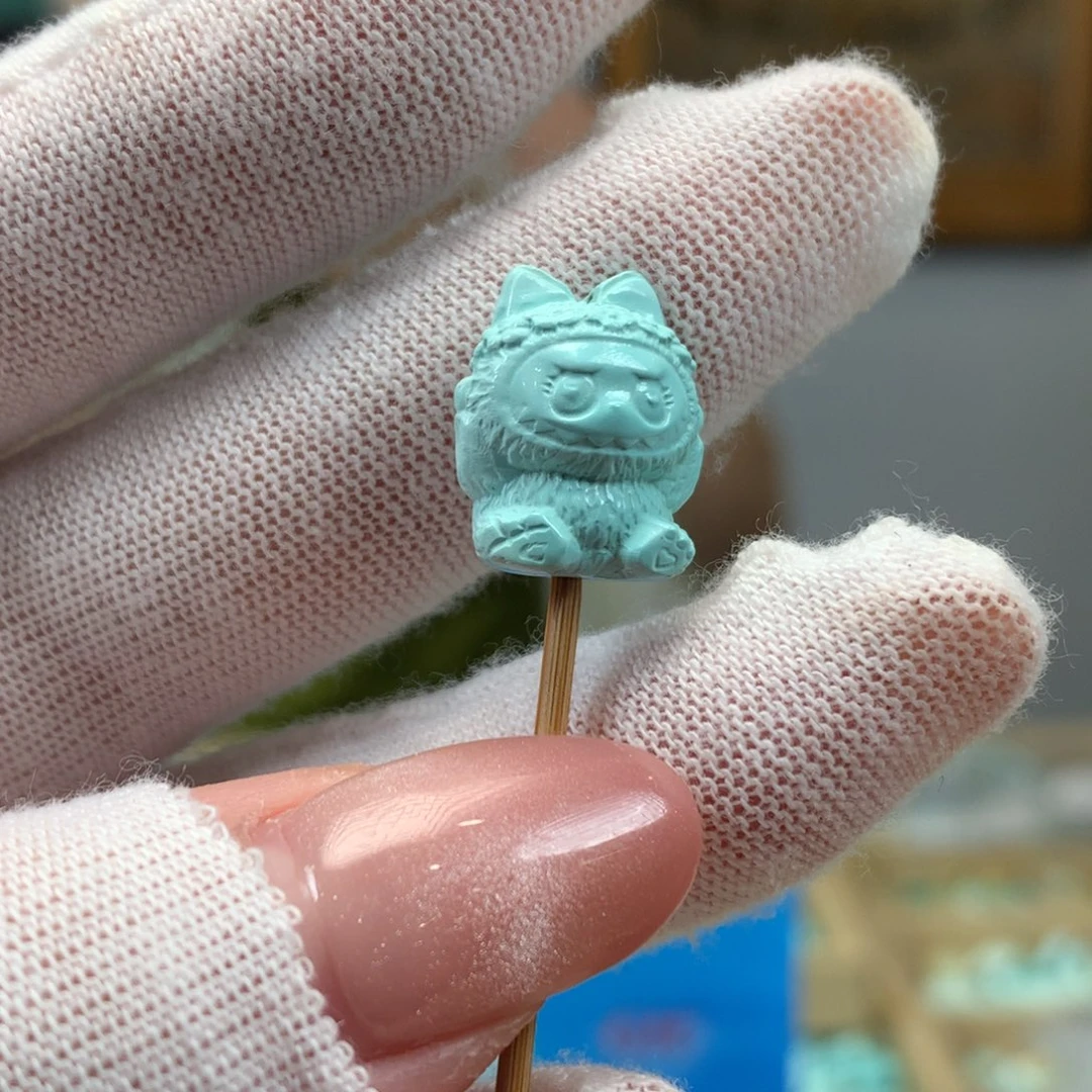 绿松石未镶嵌挂件