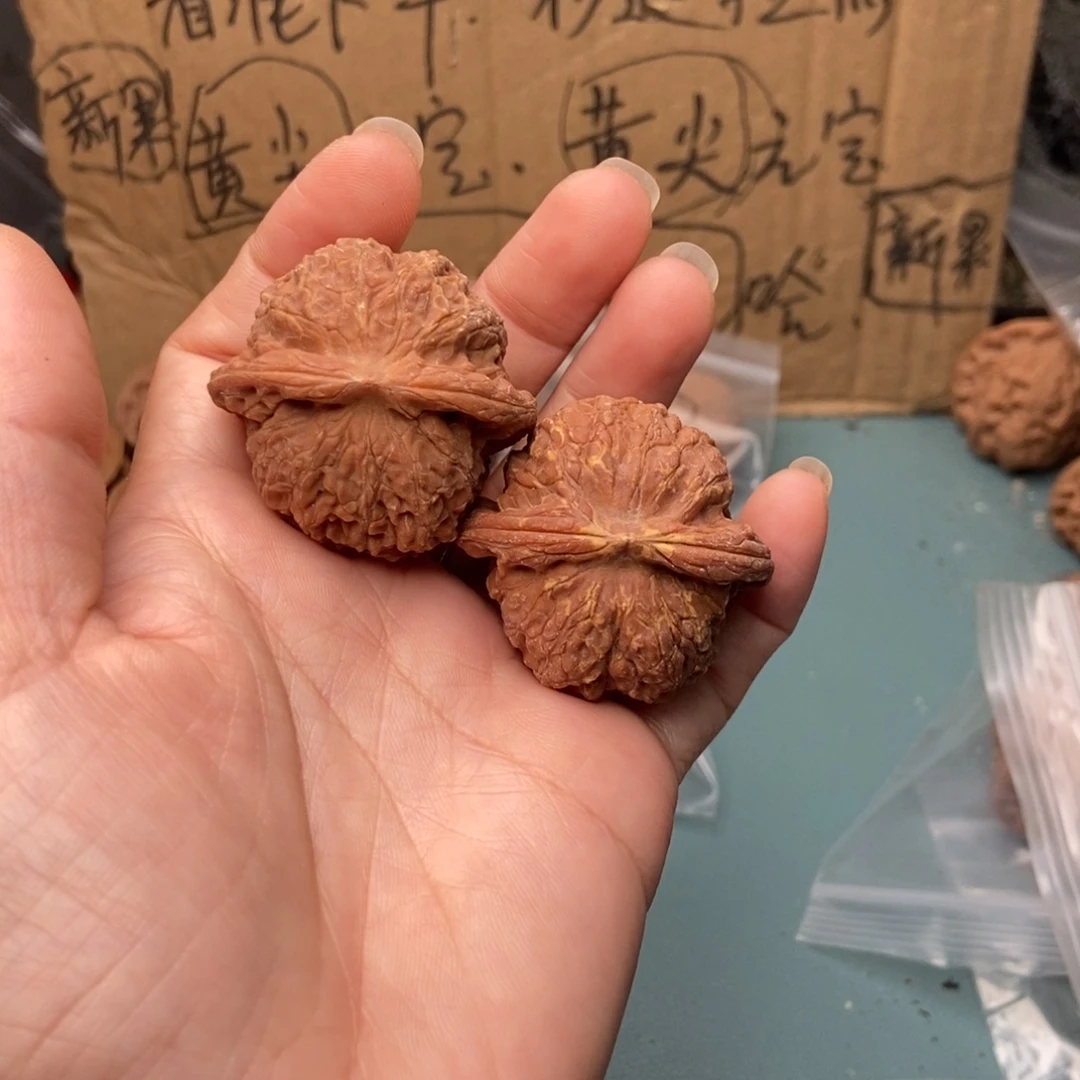 木***虽吊坠文玩核桃血麒麟80