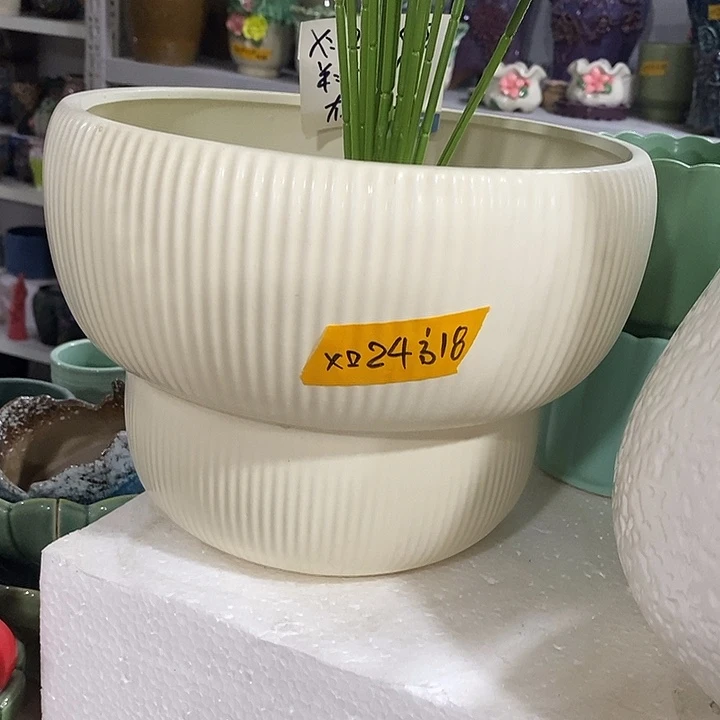 陶瓷花盆有孔 瑕疵介意勿拍