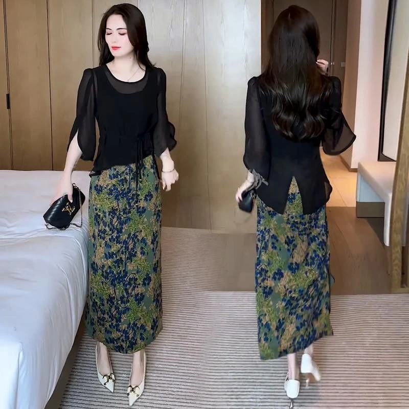 洋气薄款连衣裙女2025夏季新款时髦显瘦减龄防晒衫背心裙两件套裙