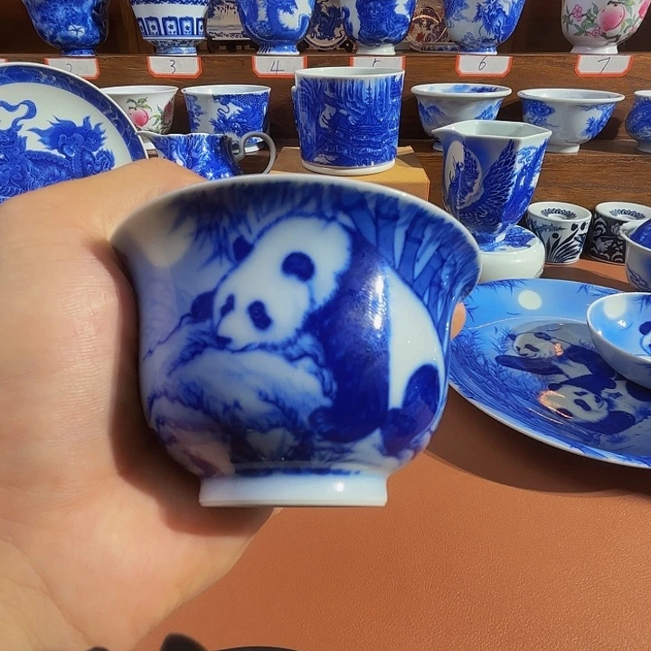 熊***猫青花手工手绘盖碗
