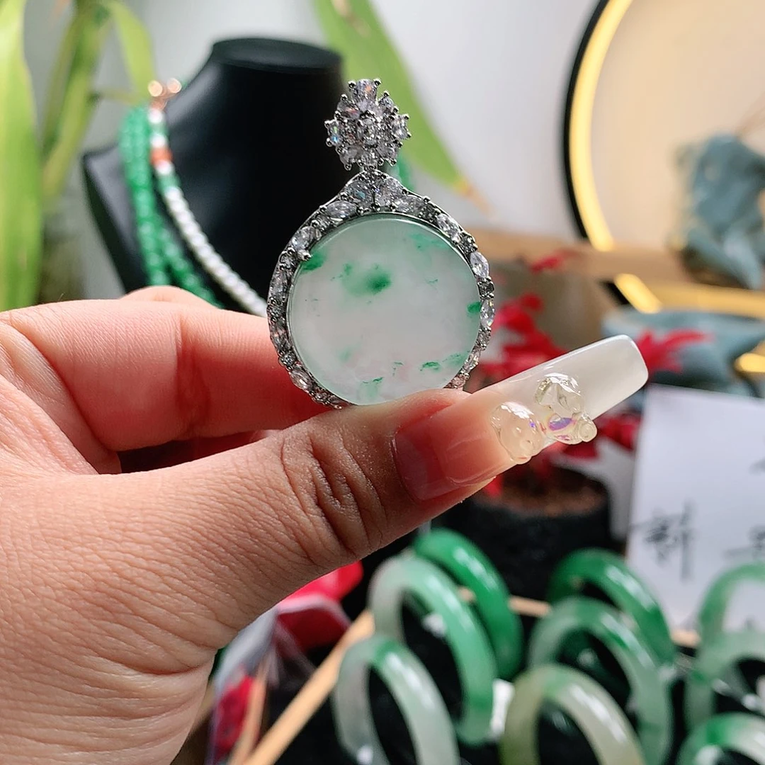 石英质玉无事牌未镶嵌妞*