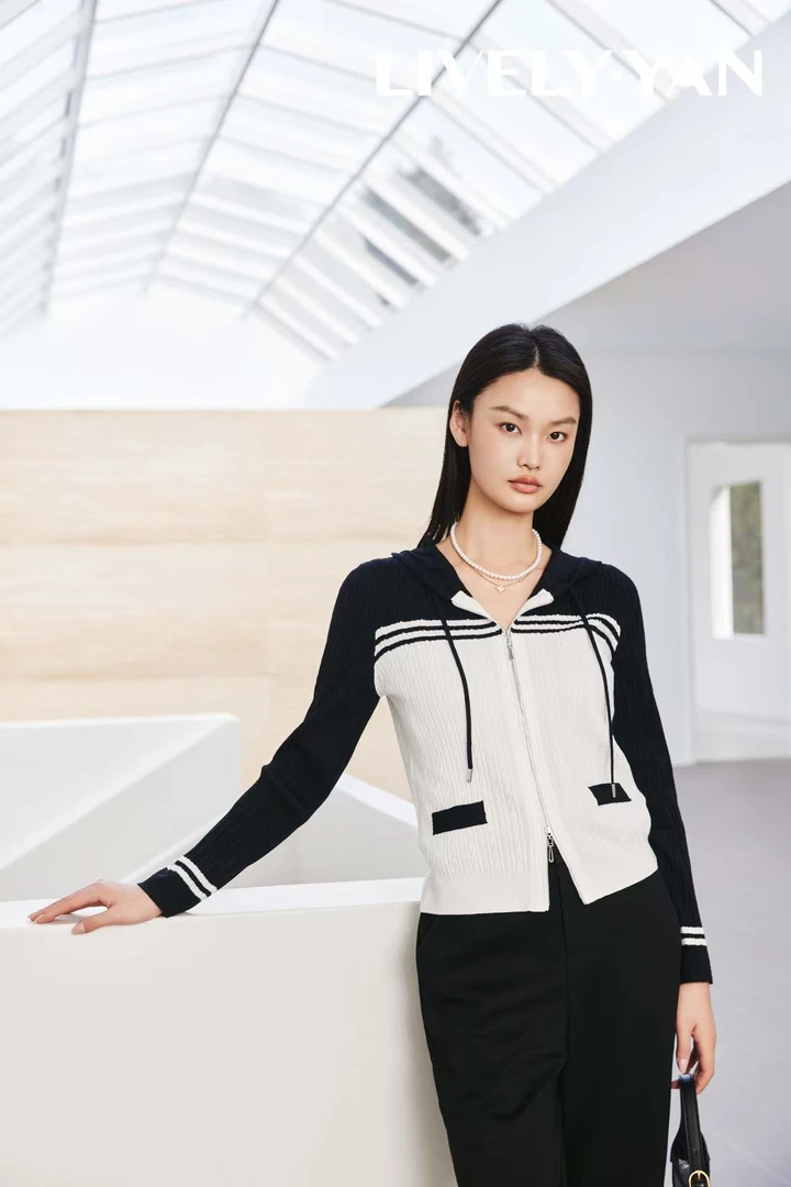 春季新款开衫黑色上衣条纹薄款针织衫拼色毛针织衫衫