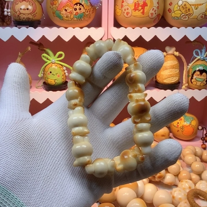 白玉菩提吊坠微瑕烤蝴蝶兔子