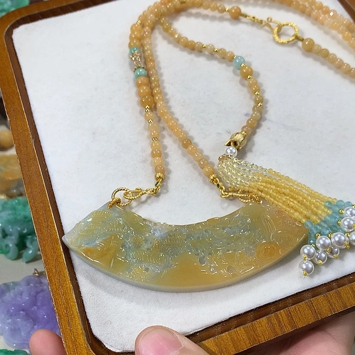 翡翠未镶嵌颈饰翡翠吊坠