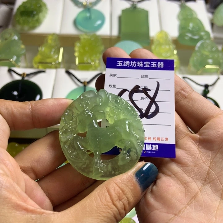 【闪购商品】蛇纹石玉未镶嵌颈饰