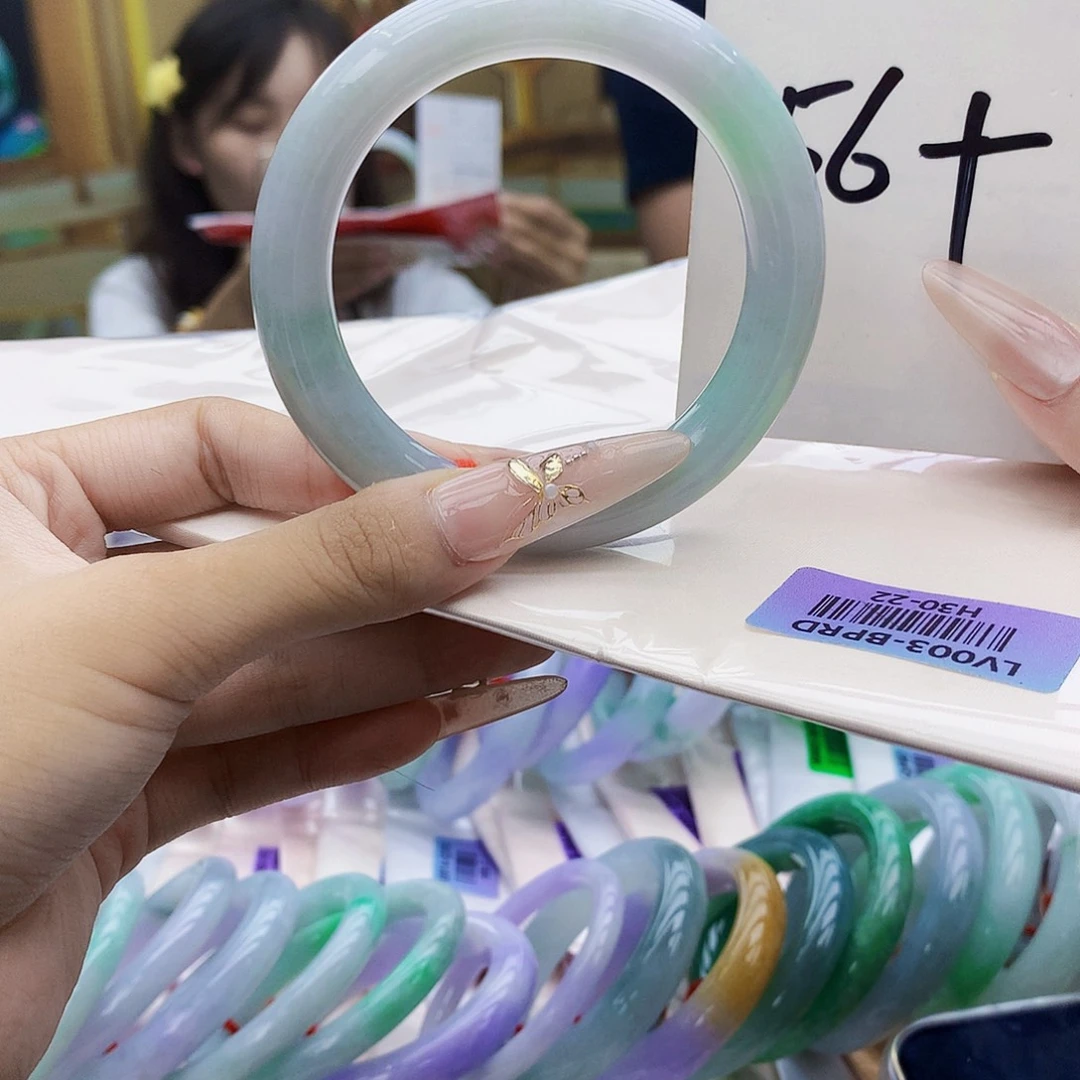 翡翠手镯未镶嵌jjjjk