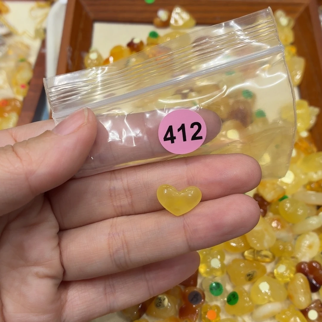 ᥫ***琳琥珀未镶嵌珠宝奇石