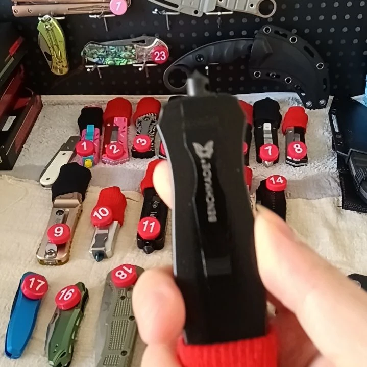 小***菇户外多功能防身工具