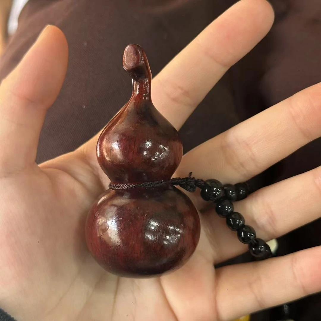 紫檀雕刻手把件 089
