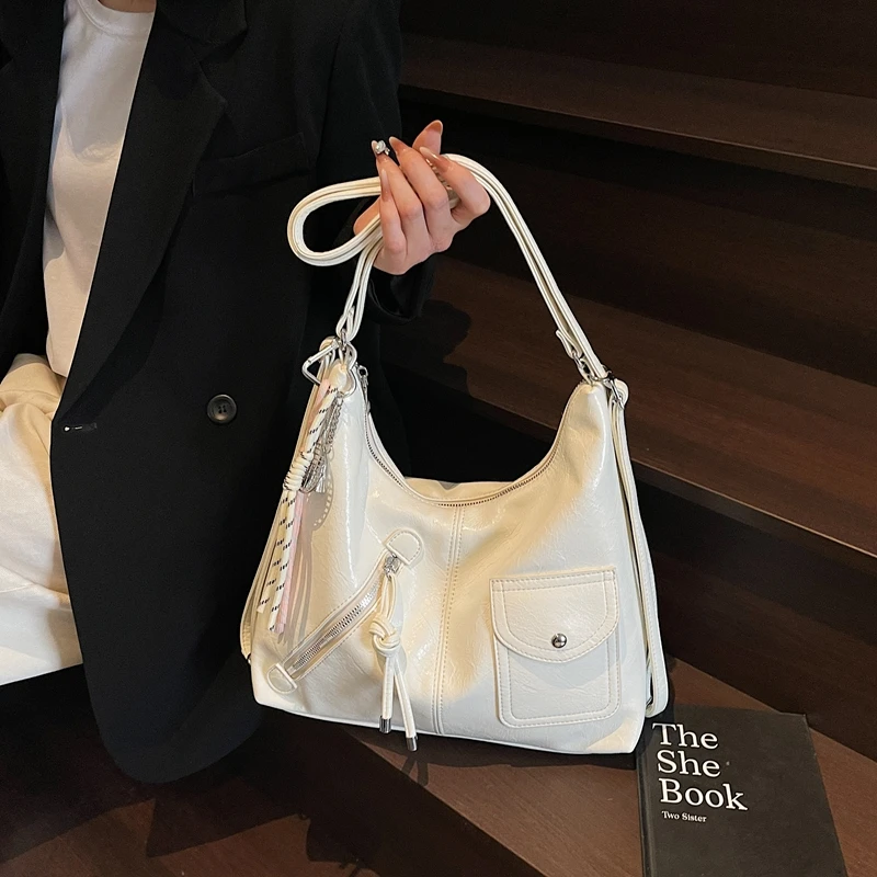 多功能斜挎包包女式2025新款双肩包高级感通勤单肩包大容量托特包