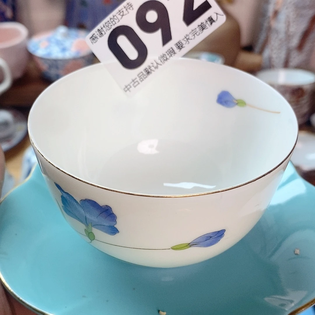 瓷片t****依精美瓷器。。。。。。。