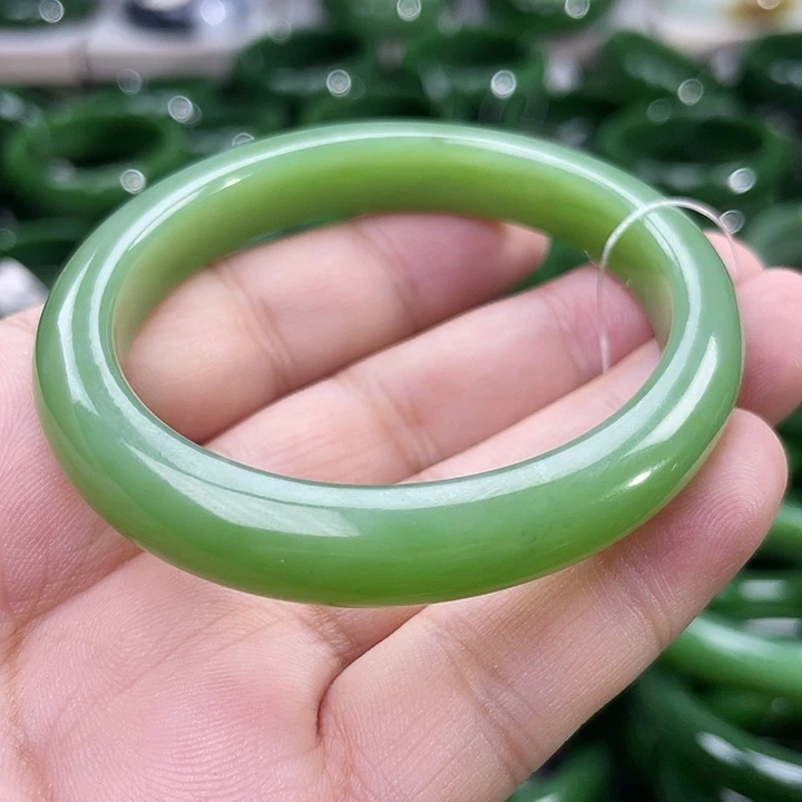 未镶嵌手镯和田玉（碧玉）