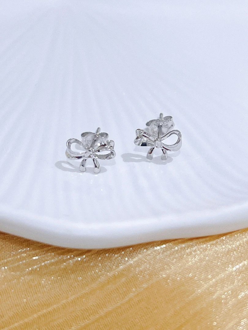 尚晶品珠宝铂金光面蝴蝶结耳钉经典时尚百搭耳饰精致通勤款PT950