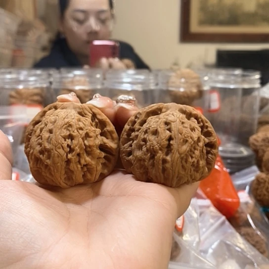 文玩核桃吊坠P****庄玄武狮子头