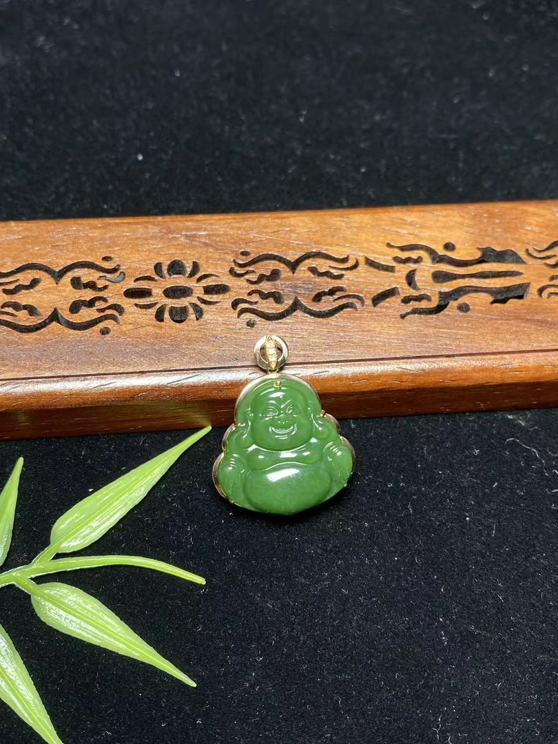 【玉见缘珠宝店】•18K金镶嵌和田碧玉佛公•尺寸约25*21*7