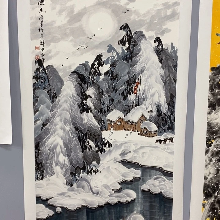 手绘作品等多种形式进行