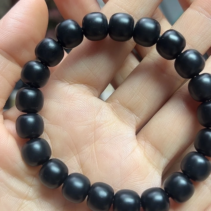 吉****和田玉（墨玉）未镶嵌颈饰卡10老型