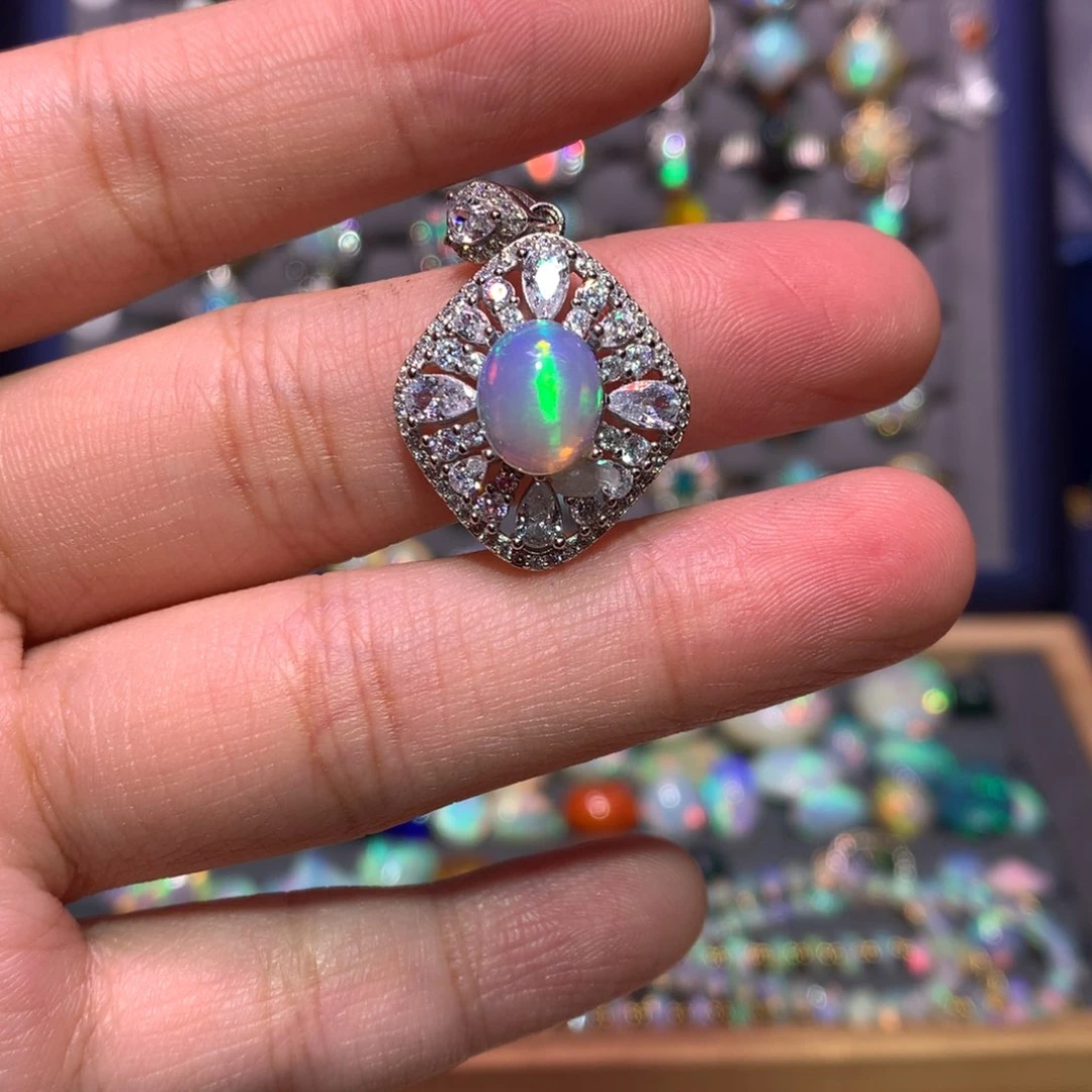 银S925镶嵌欧泊吊坠