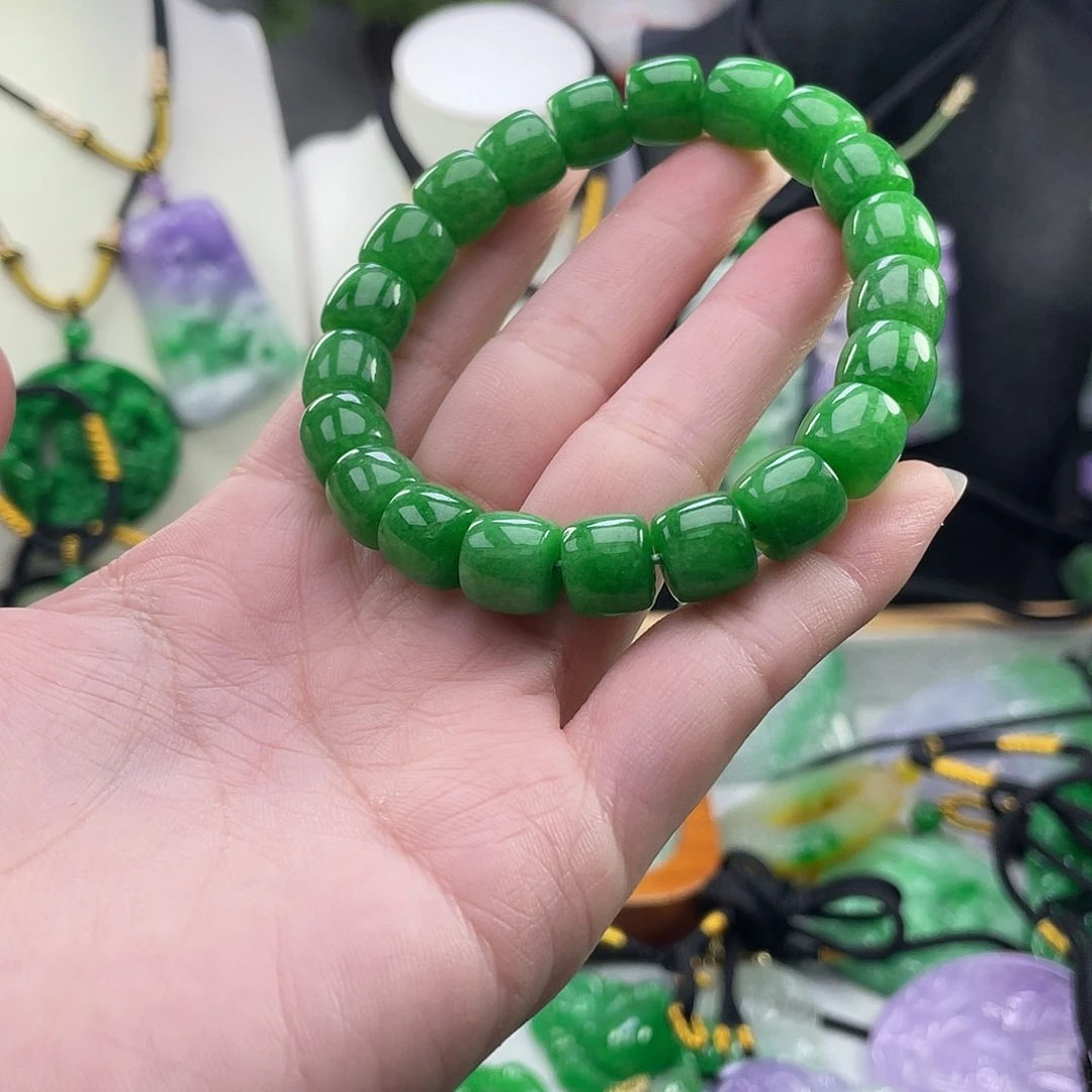 吊坠(赠链)未镶嵌翡翠
