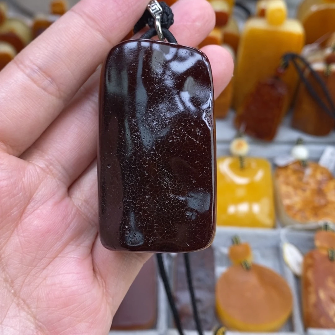 蜜蜡未镶嵌珠宝奇石