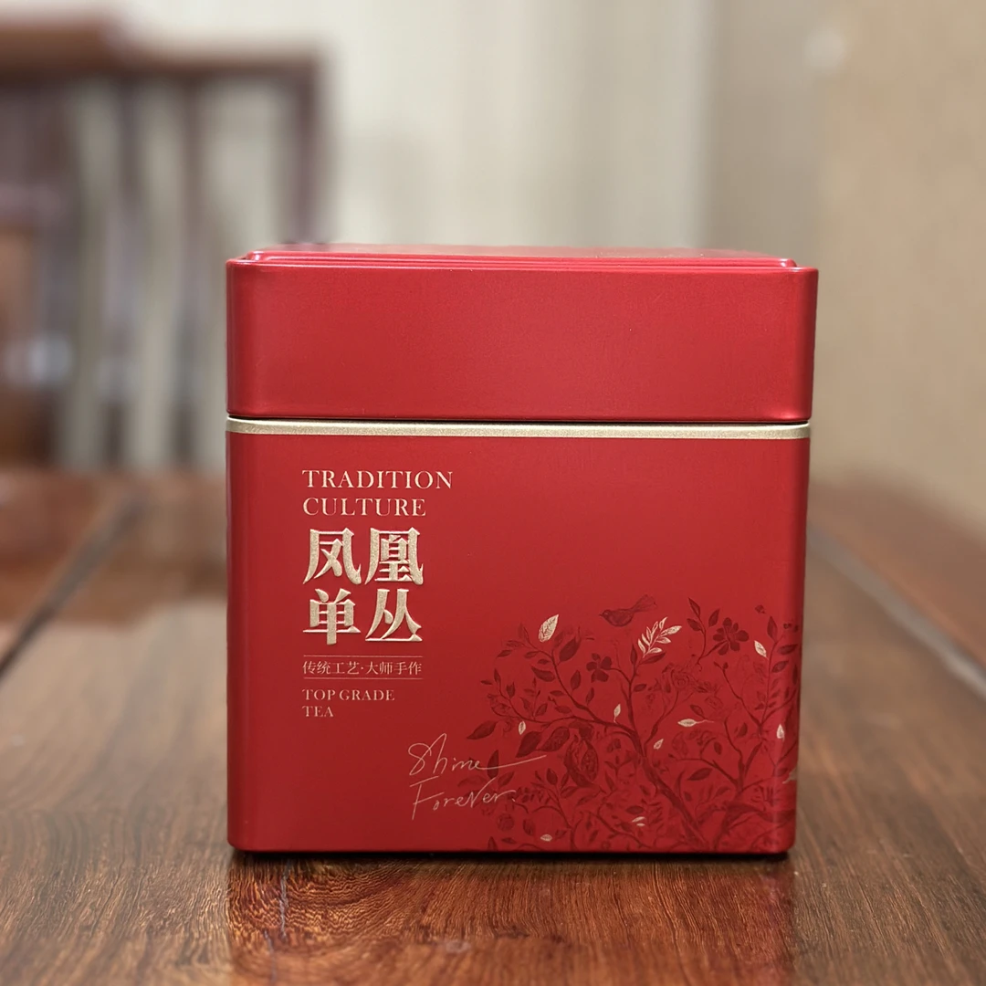 凤凰单丛茶高山老丛雷扣才花香高雅，力道十足