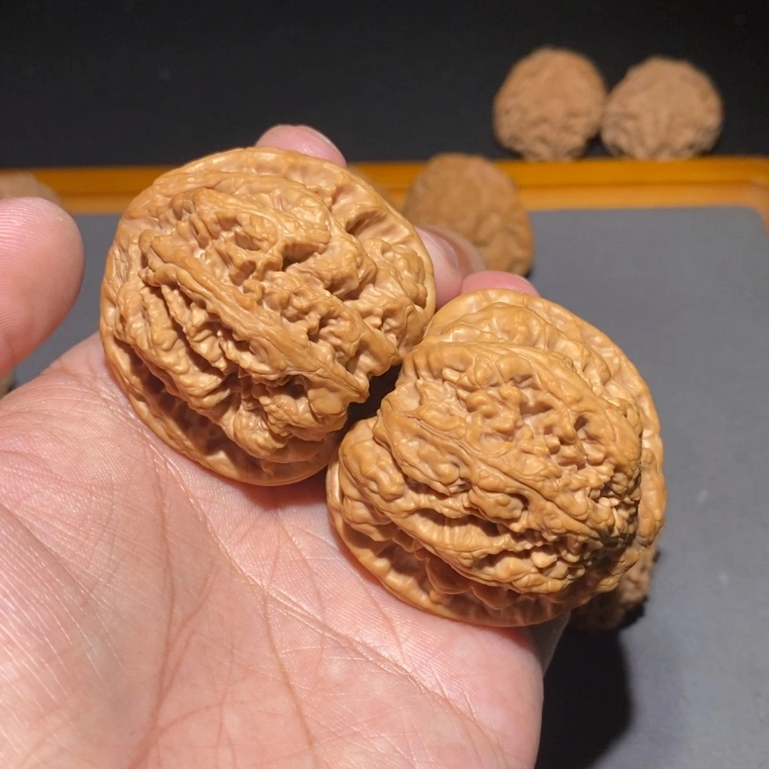 文玩核桃吊坠46粗筋全品