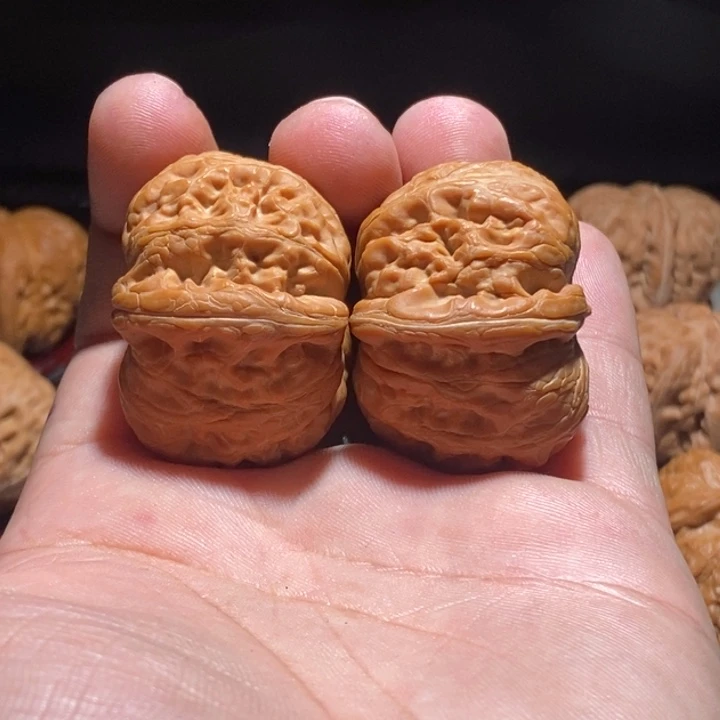 虎***拉文玩核桃把件41元宝