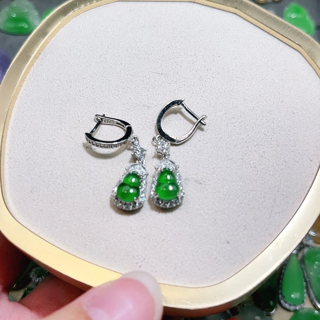 翡翠颈饰未镶嵌裸石