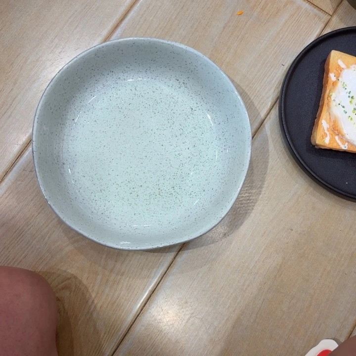 瓷E****?微瑕一个一个一个