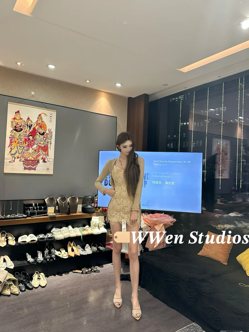 蕾丝拼接性感吊带连衣裙女夏季纯欲风长袖防晒开衫搭配