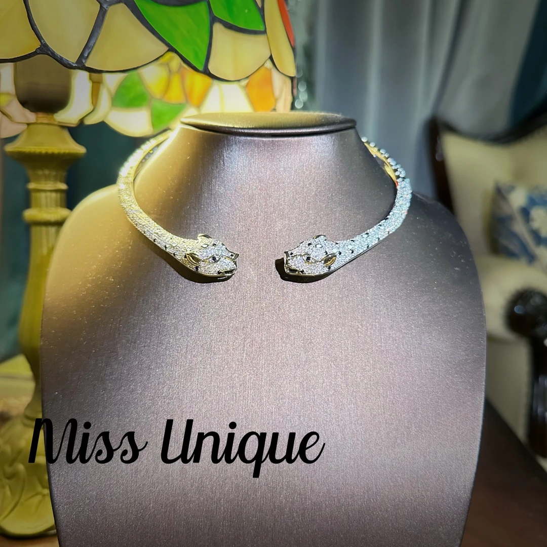 E9038小号双头豹项圈