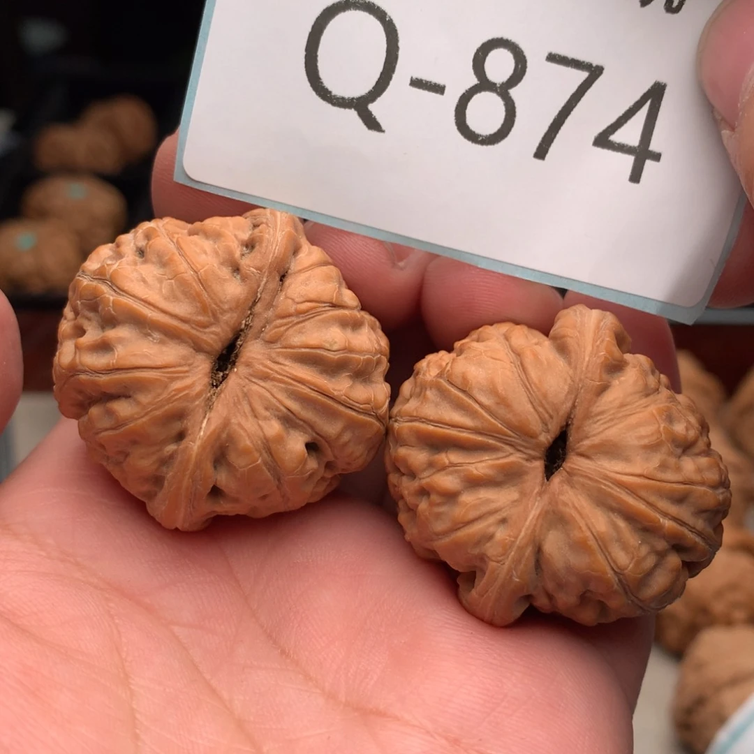 文玩核桃把件38元宝…….