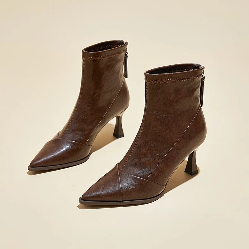 软皮小跟短靴女2025秋冬新款韩版百搭法式复古洋气尖头细跟瘦瘦靴