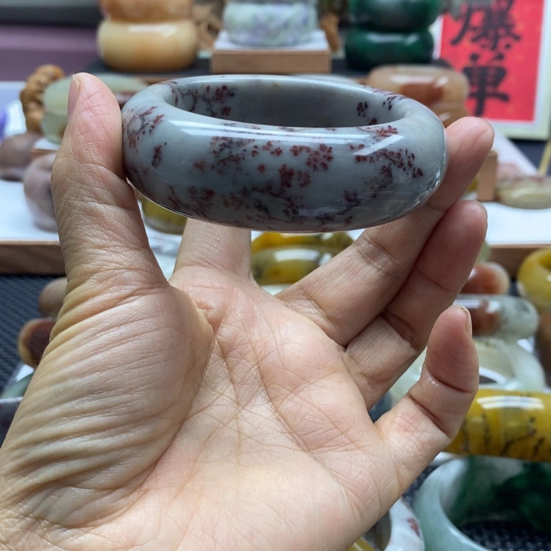 卿***石英岩玉手镯未镶嵌