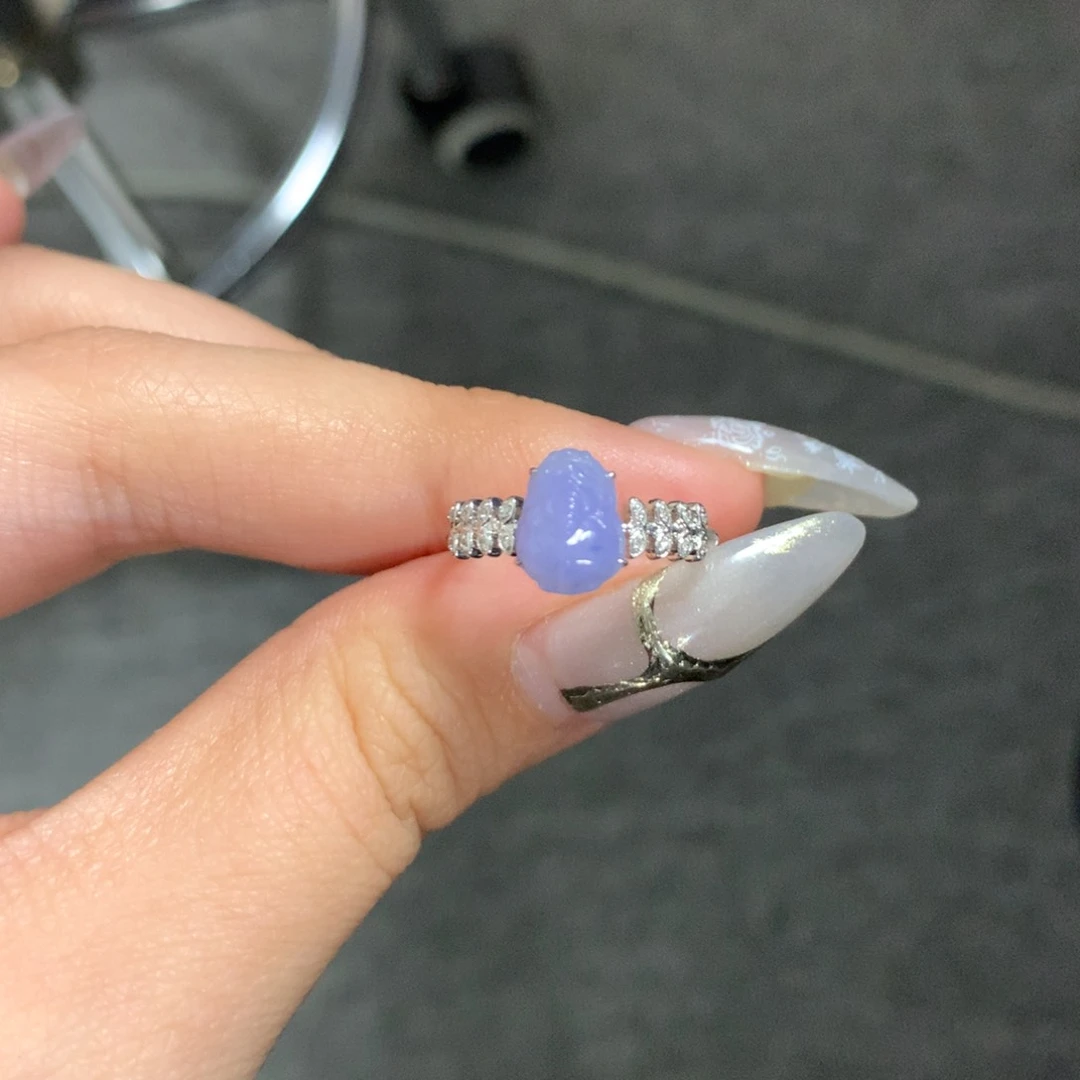 翡翠戒指18K金镶嵌翡翠