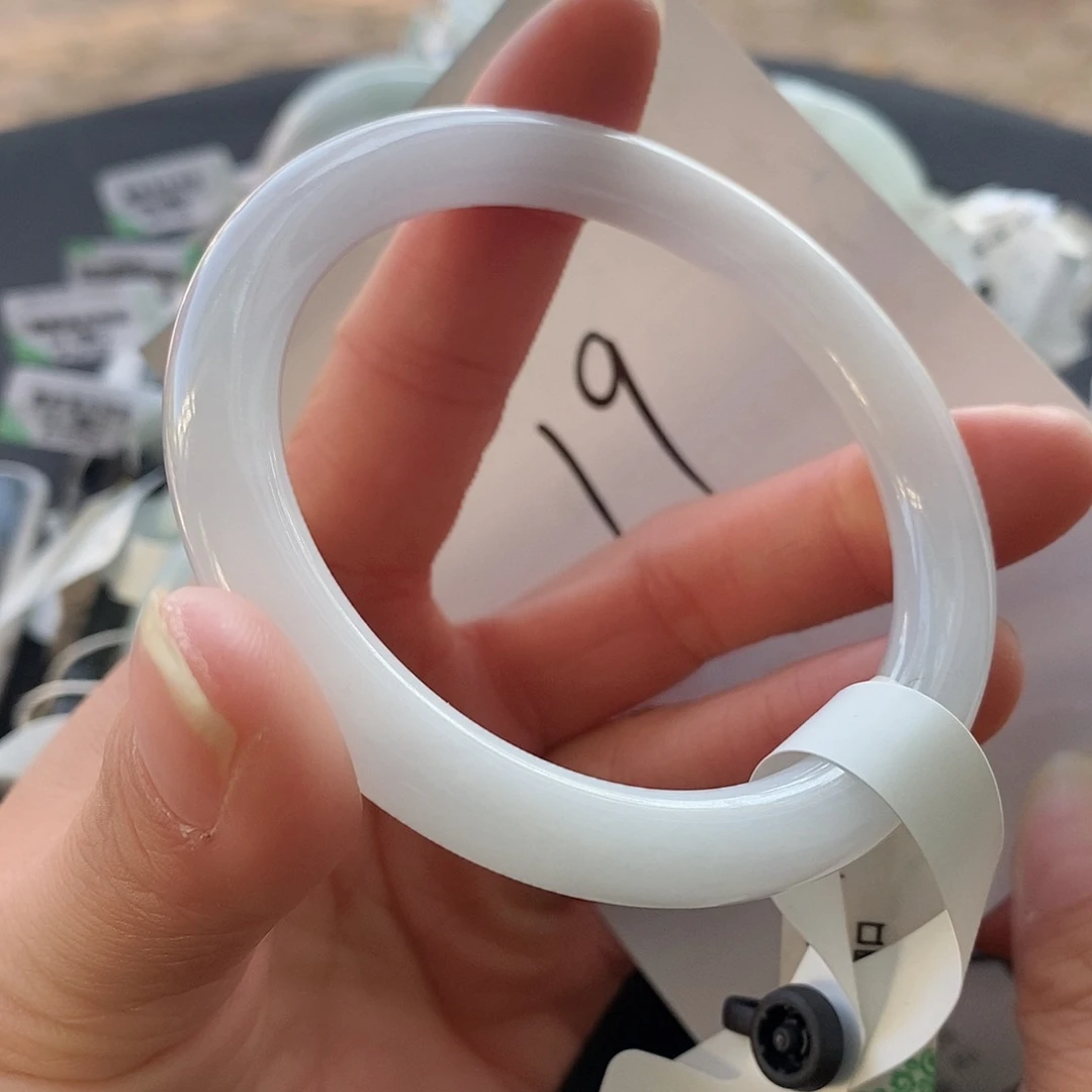 翡翠未镶嵌手镯58.4圈口手镯