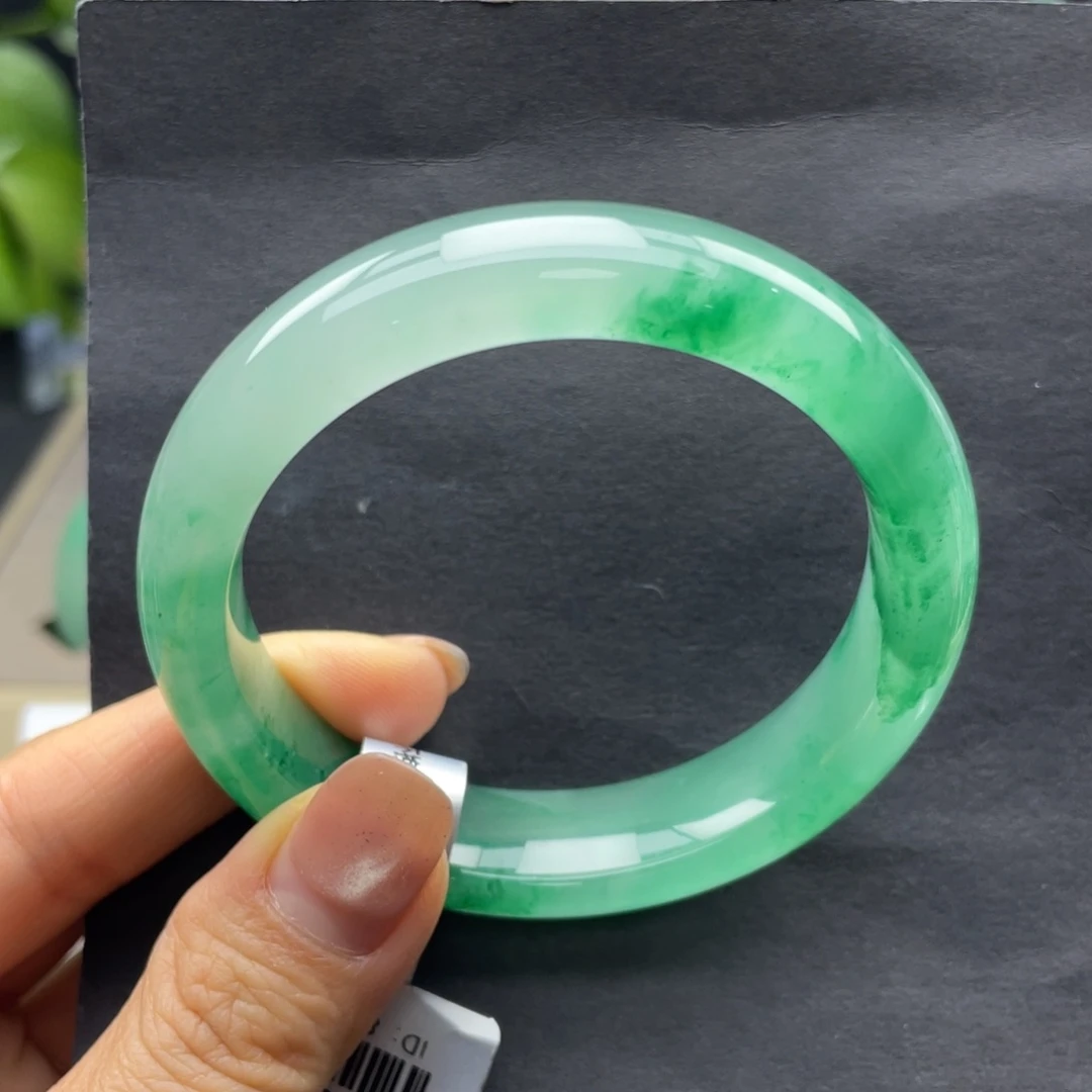 石英质玉（非洲翠）未镶嵌手镯+56.3