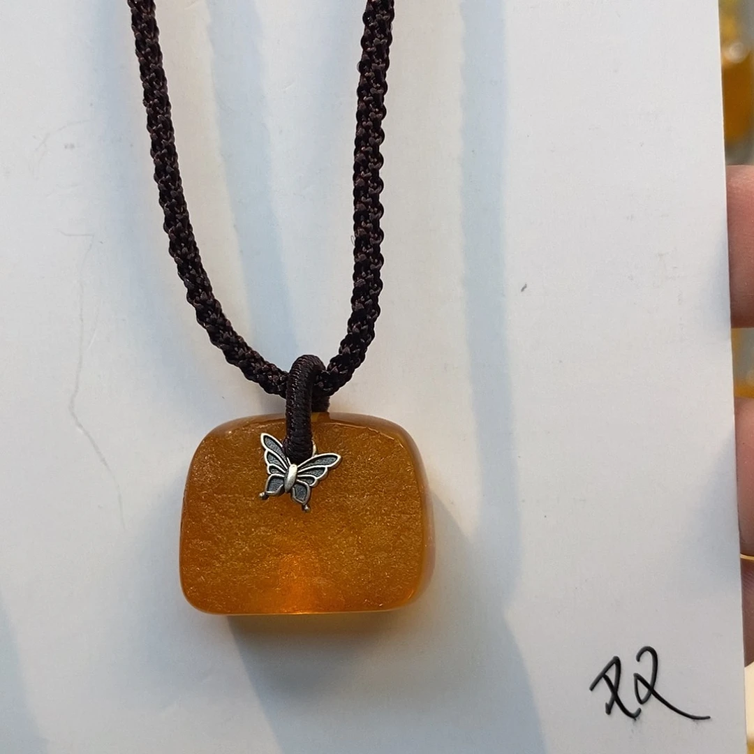 未镶嵌琥珀珠宝奇石