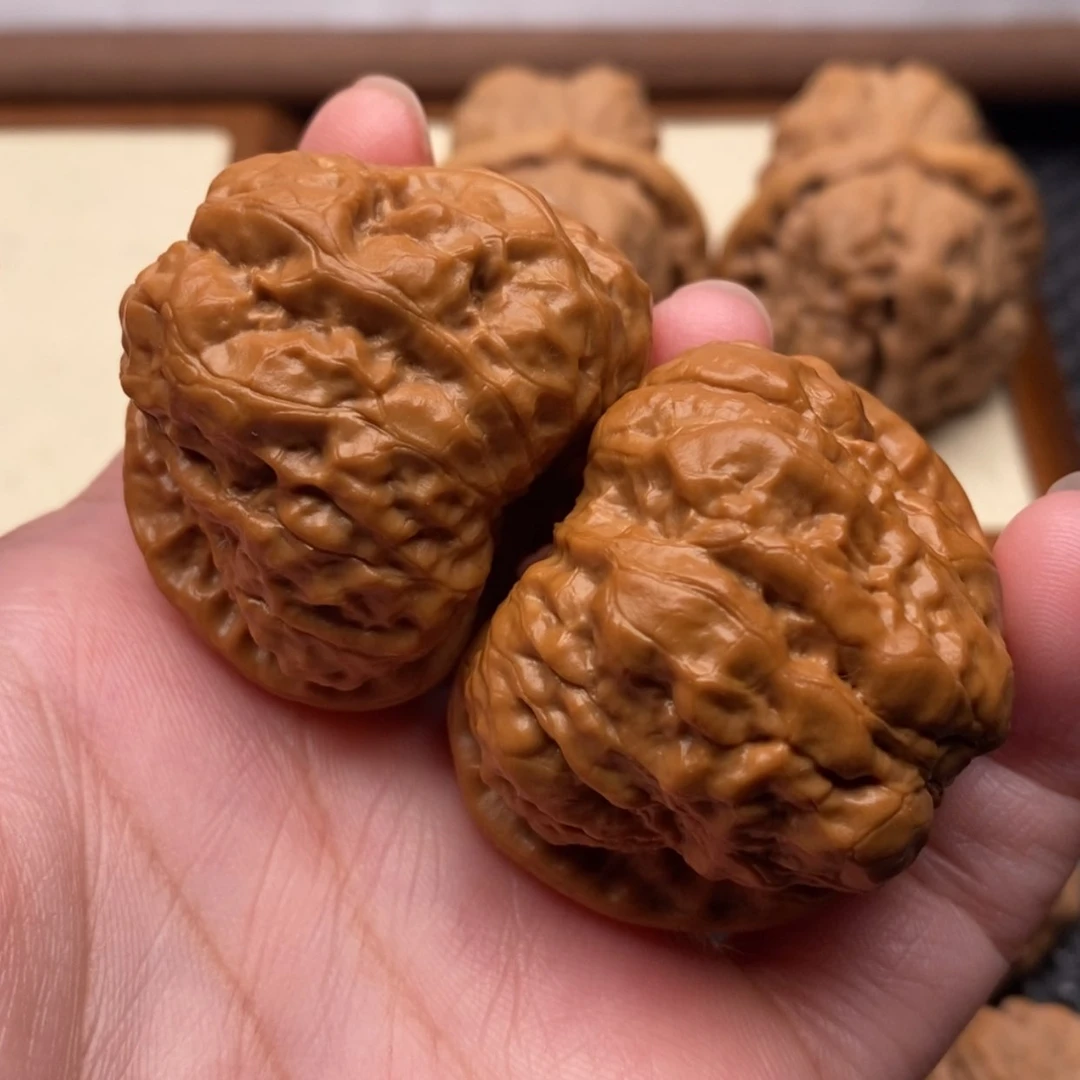 【闪购商品】把件文玩核桃边41左右