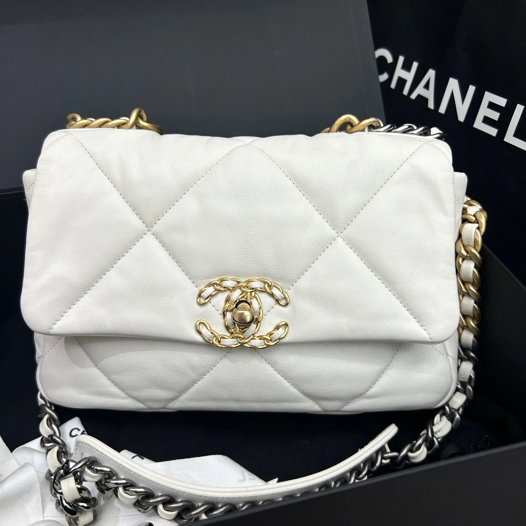 99新 Chanel/香奈儿 白色金扣 19bag小号链条包 29开
