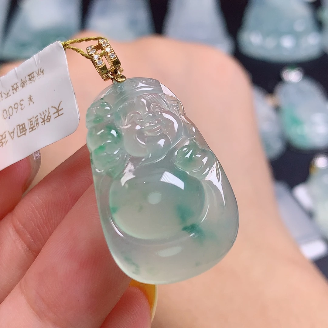 颈饰18K金镶嵌翡翠财神