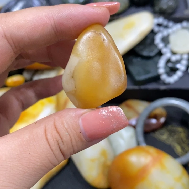 正***悦未镶嵌和田玉（糖玉）挂件