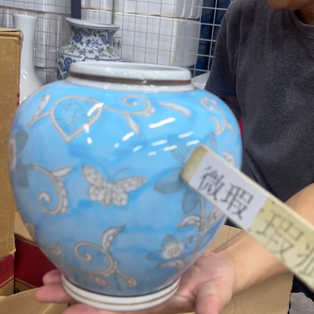 微瑕青花瓷器值得厚爱