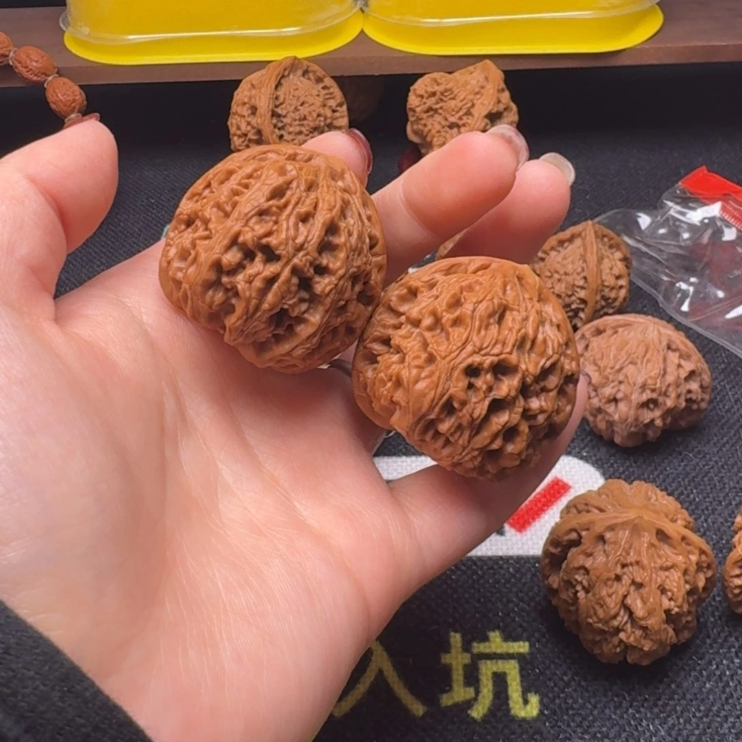 文玩核桃吊坠40水龙