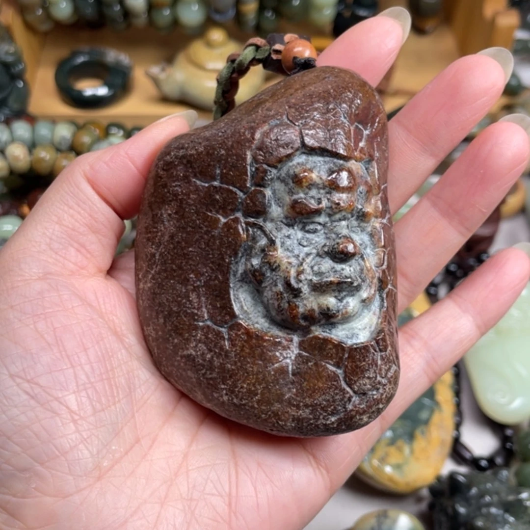 【闪购商品】未镶嵌岫岩河磨玉（透闪石质玉）把件