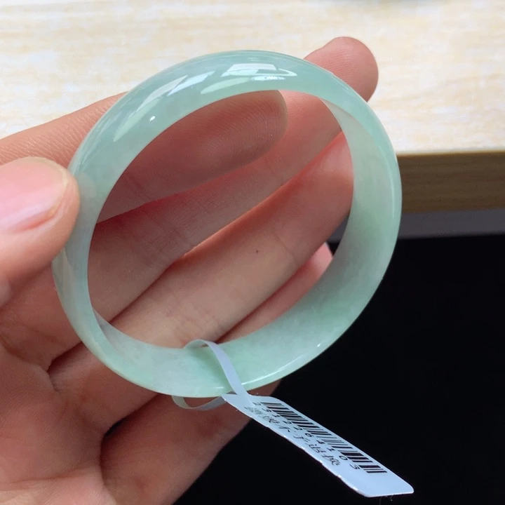 翡翠未镶嵌颈饰吊坠
