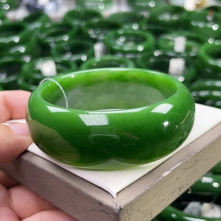 未镶嵌手镯和田玉（碧玉）