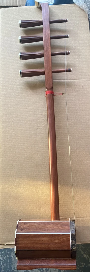 红  中音四胡，平头素面