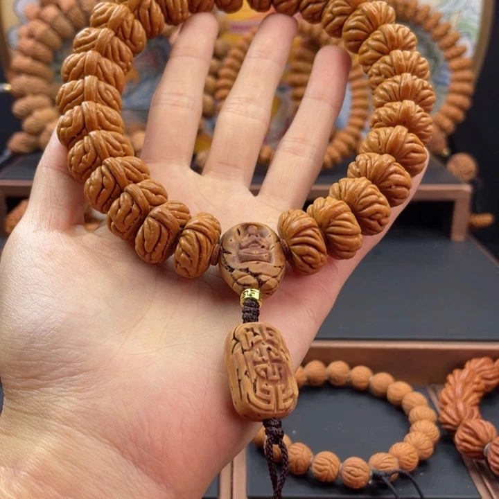 桃核手串在*上龙纹桃核祥云